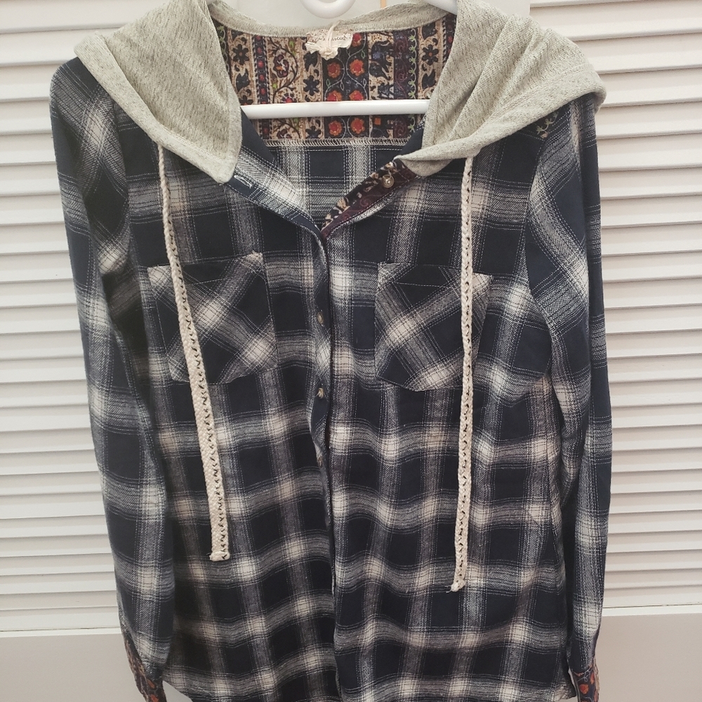 Women's shirt